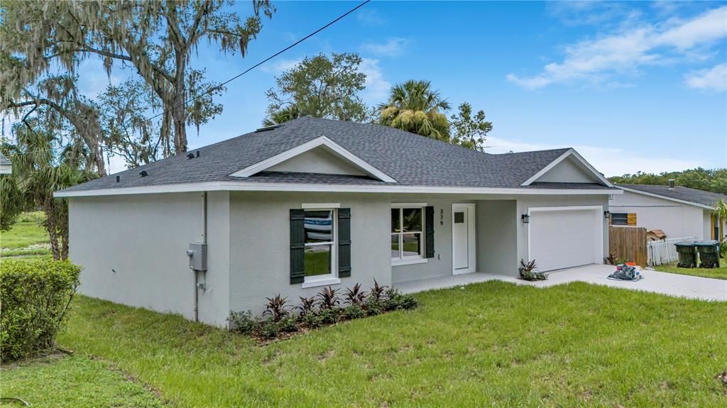 For Sale: $365,000 (3 beds, 2 baths, 1598 Square Feet)