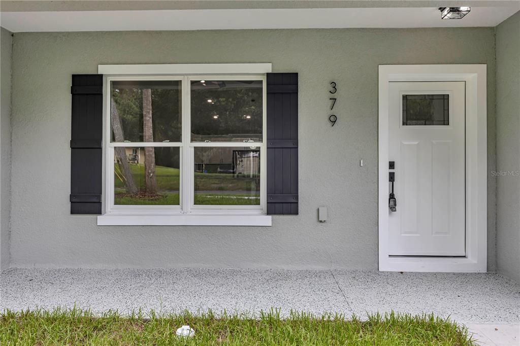 For Sale: $365,000 (3 beds, 2 baths, 1598 Square Feet)