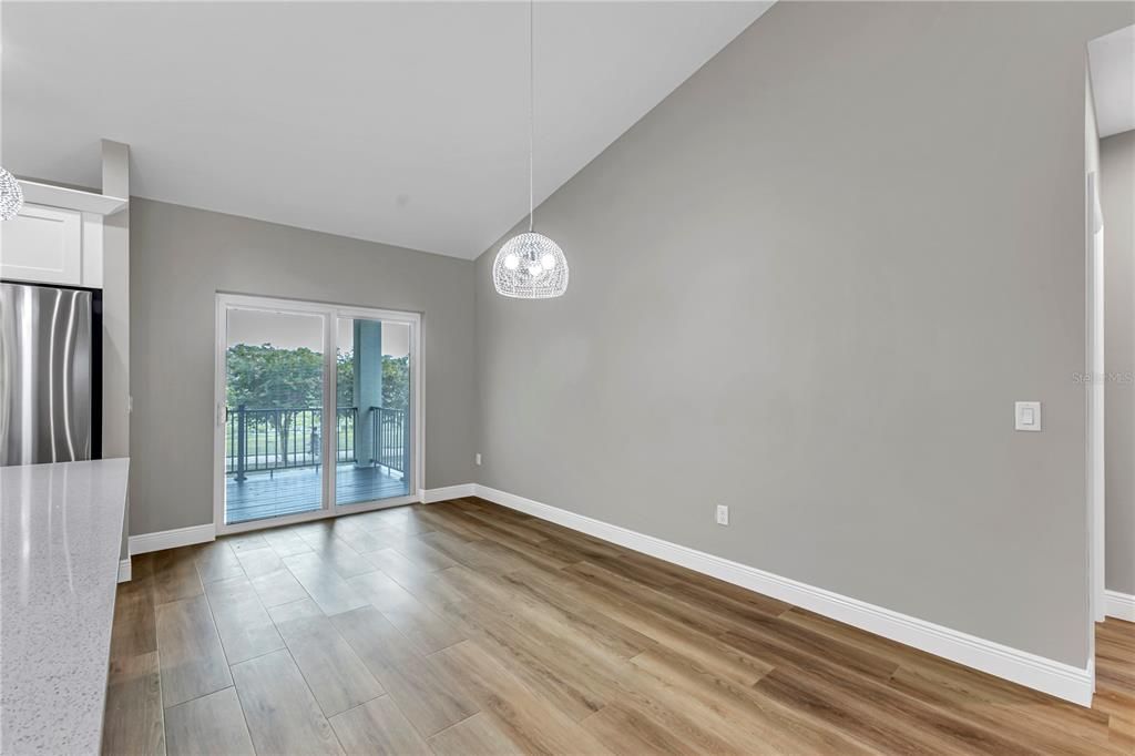 For Sale: $365,000 (3 beds, 2 baths, 1598 Square Feet)
