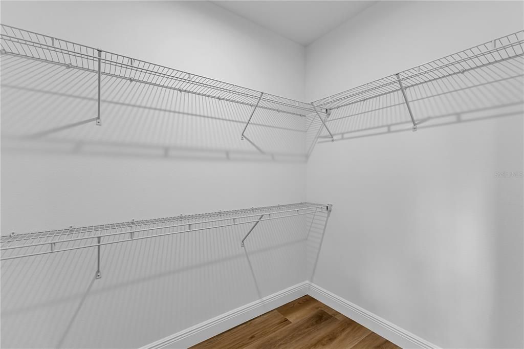 For Sale: $365,000 (3 beds, 2 baths, 1598 Square Feet)