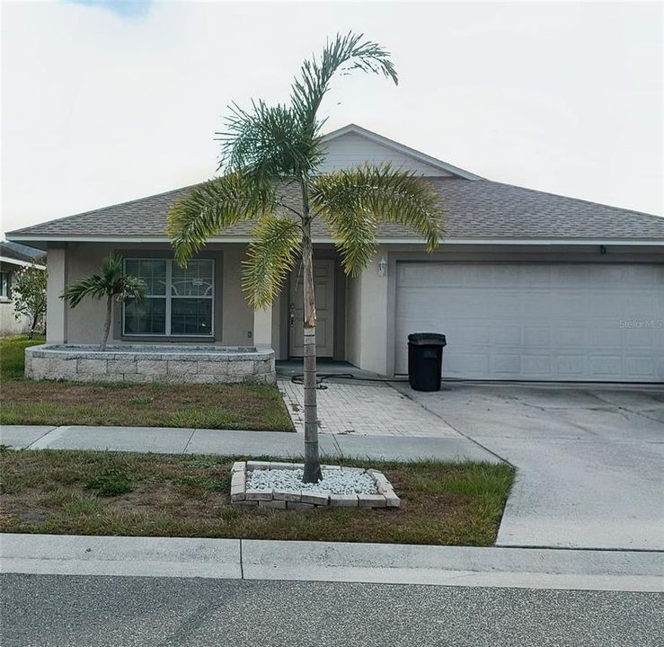 For Sale: $314,900 (3 beds, 2 baths, 1453 Square Feet)
