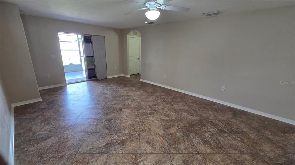For Sale: $314,900 (3 beds, 2 baths, 1453 Square Feet)