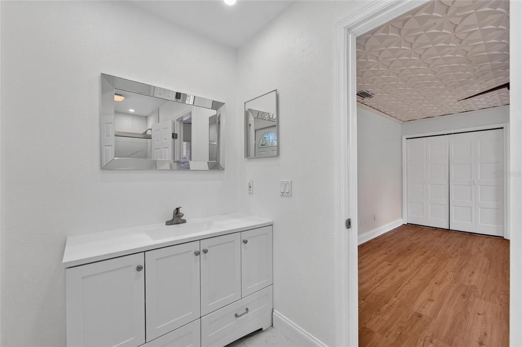 Activo con contrato: $339,999 (3 camas, 2 baños, 1450 Pies cuadrados)
