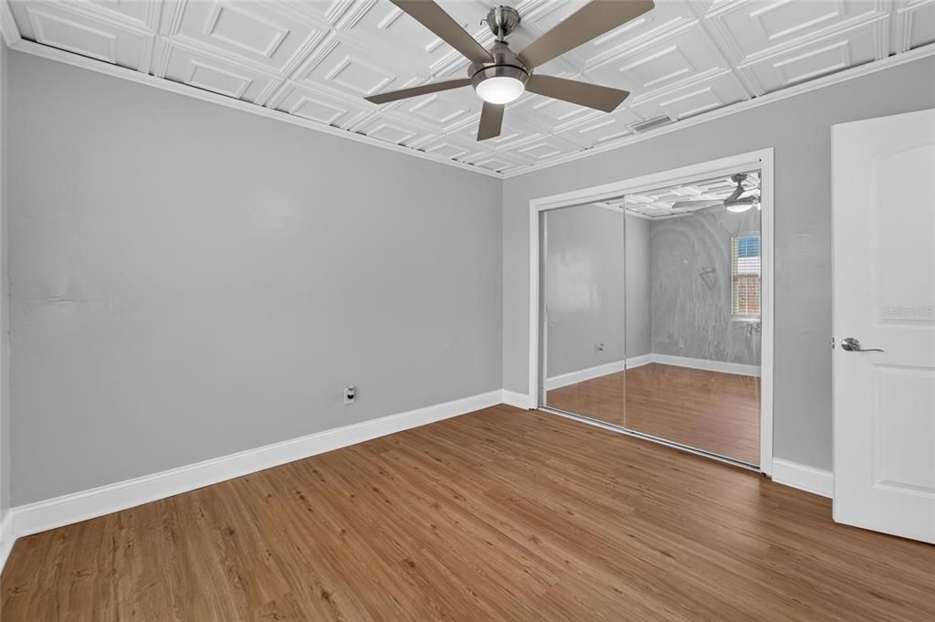 Activo con contrato: $339,999 (3 camas, 2 baños, 1450 Pies cuadrados)