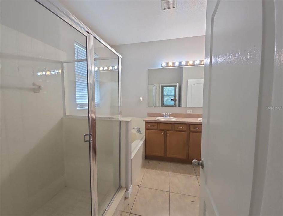 В аренду: $2,450 (4 спален, 2 ванн, 1665 Квадратных фут)