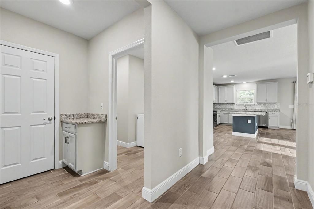 На продажу: $365,000 (3 спален, 2 ванн, 1752 Квадратных фут)