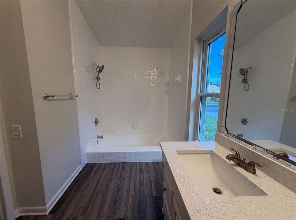 En Venta: $760,000 (5 camas, 3 baños, 3221 Pies cuadrados)