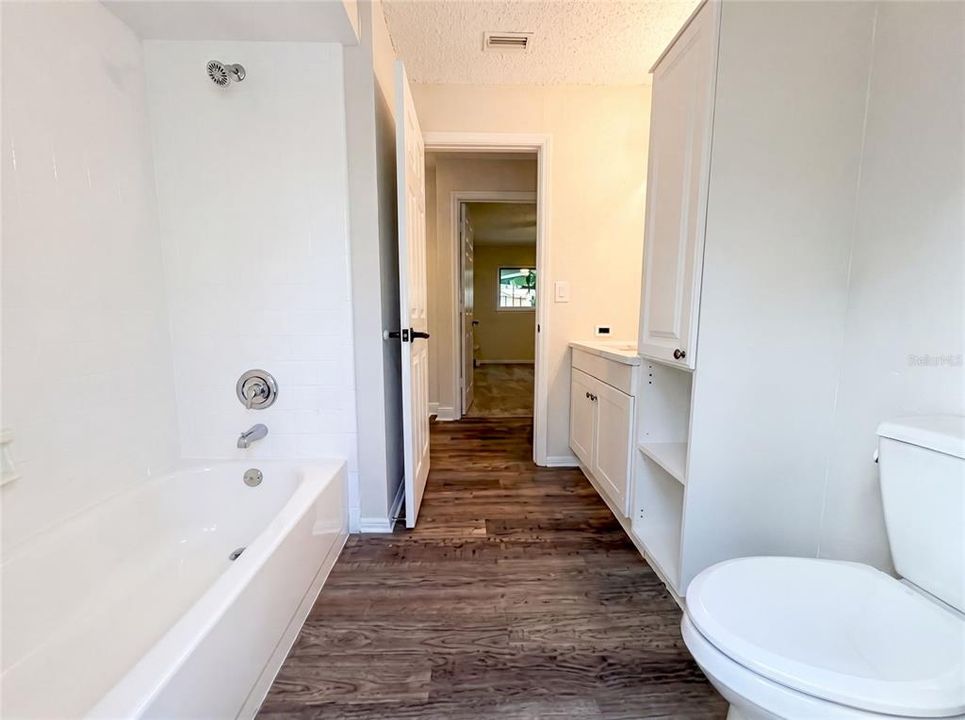 En Venta: $760,000 (5 camas, 3 baños, 3221 Pies cuadrados)