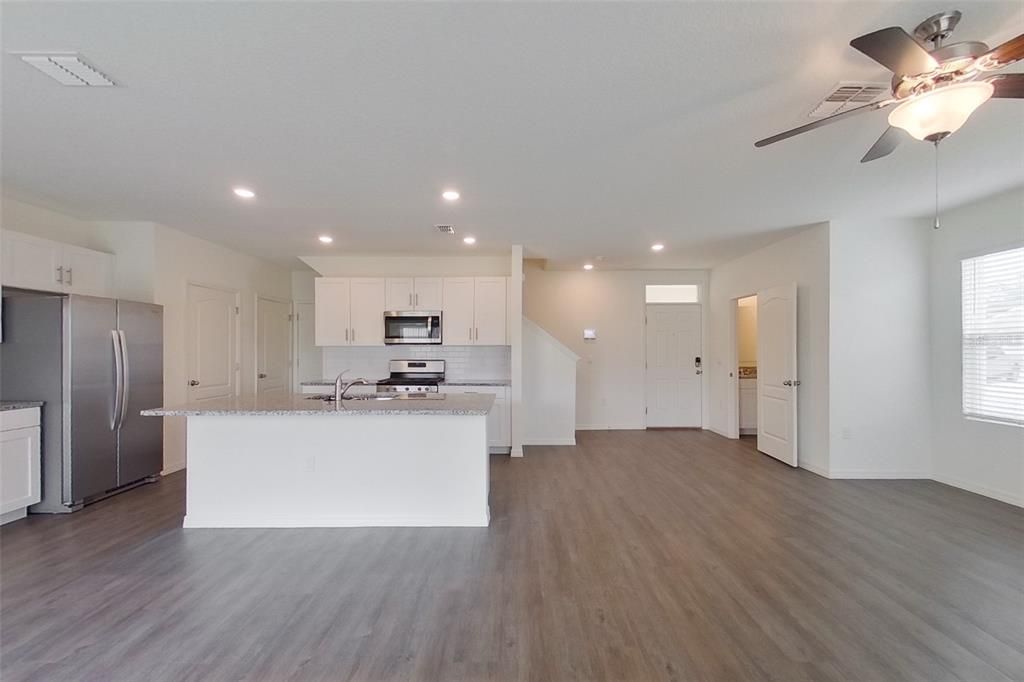 Active With Contract: $2,145 (4 beds, 2 baths, 2007 Square Feet)