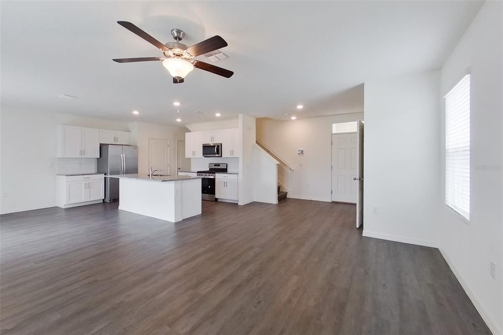 Active With Contract: $2,145 (4 beds, 2 baths, 2007 Square Feet)