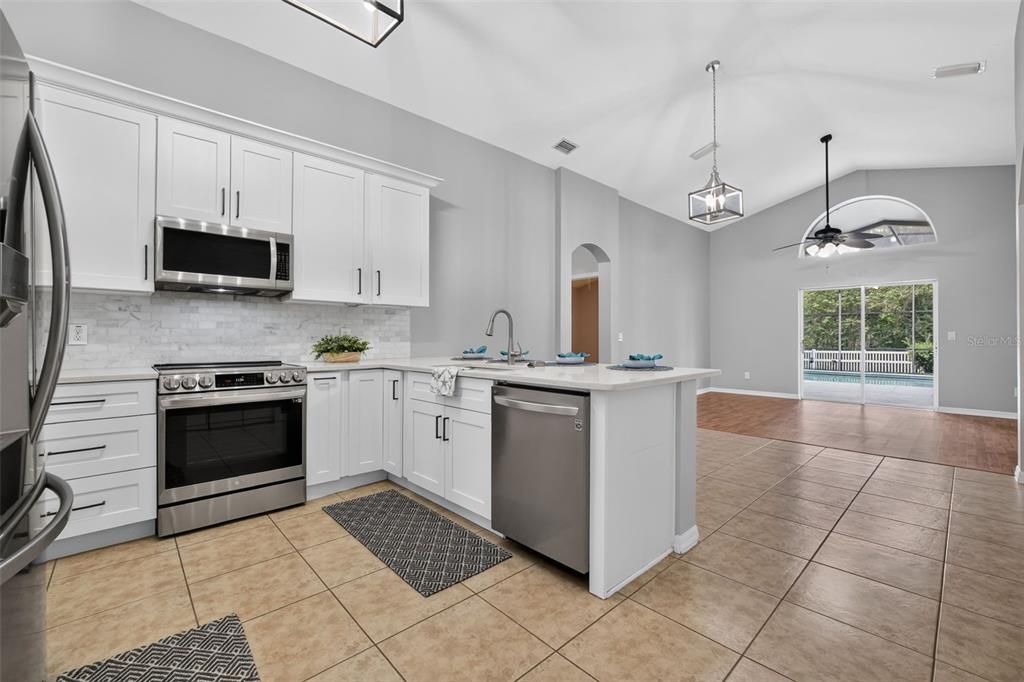 For Sale: $495,000 (3 beds, 2 baths, 1728 Square Feet)
