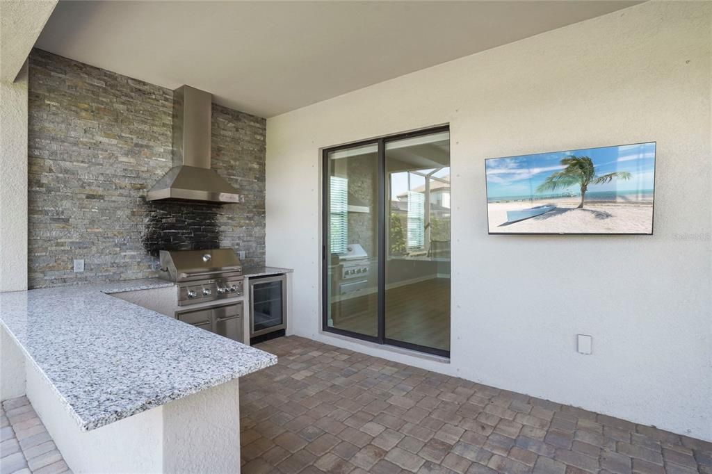 En Venta: $925,000 (3 camas, 3 baños, 2650 Pies cuadrados)