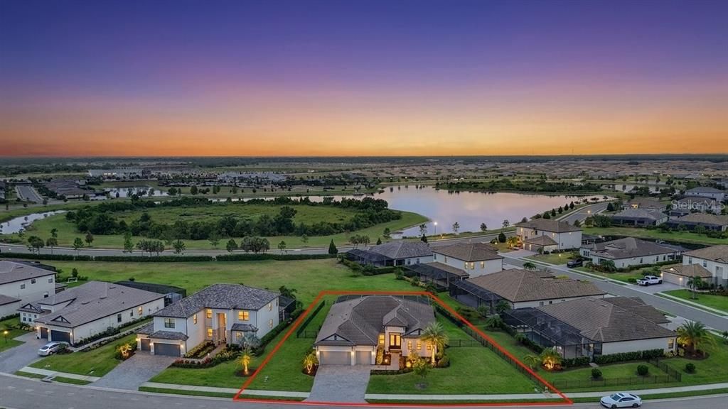 En Venta: $925,000 (3 camas, 3 baños, 2650 Pies cuadrados)