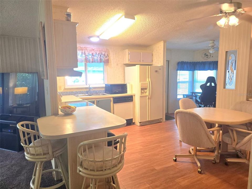 En Venta: $127,000 (2 camas, 2 baños, 864 Pies cuadrados)