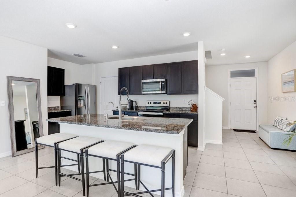 For Rent: $2,950 (4 beds, 2 baths, 2260 Square Feet)