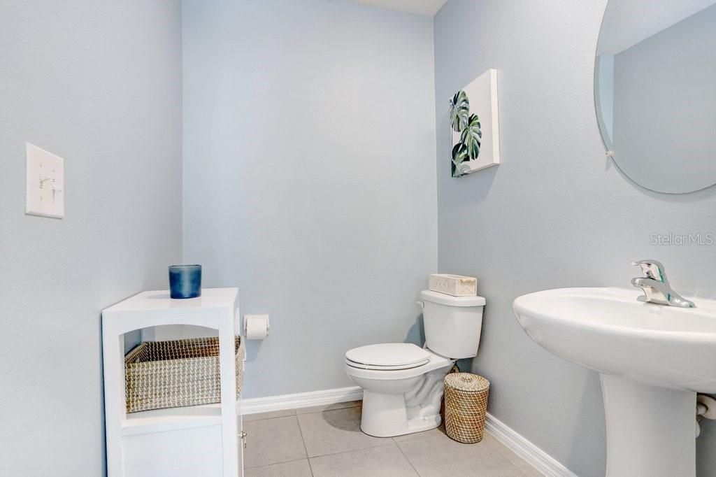 For Rent: $2,950 (4 beds, 2 baths, 2260 Square Feet)