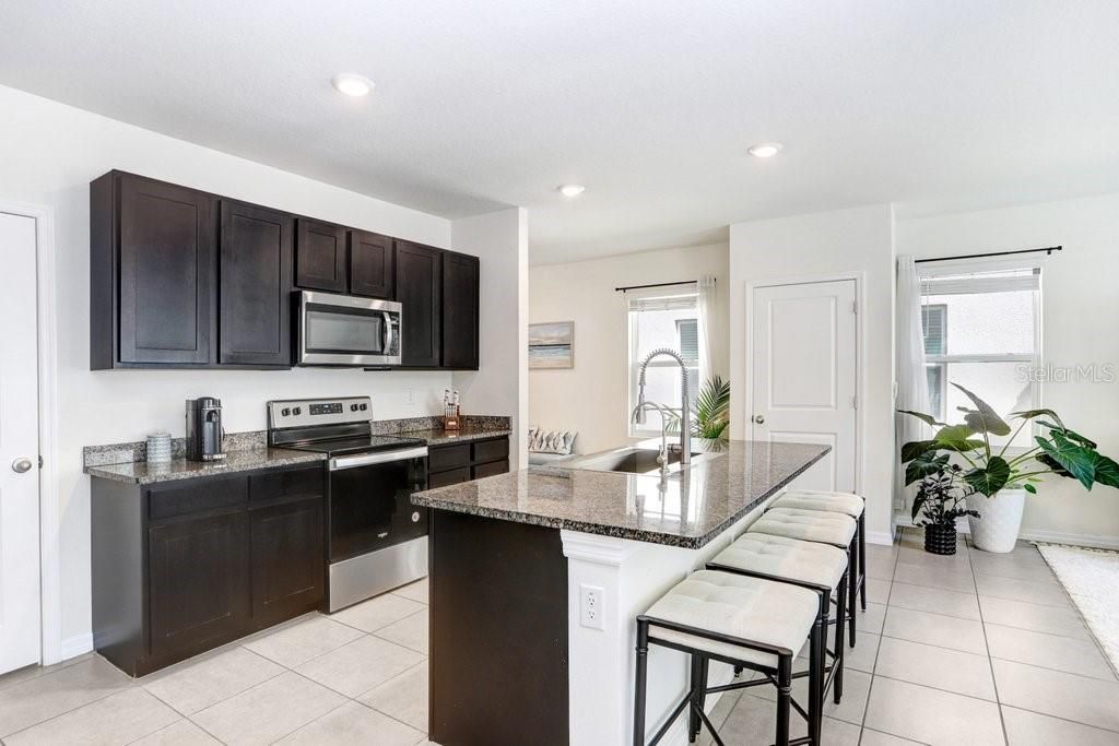 For Rent: $2,950 (4 beds, 2 baths, 2260 Square Feet)