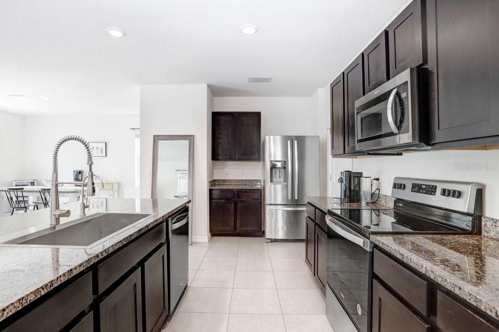 For Rent: $2,950 (4 beds, 2 baths, 2260 Square Feet)