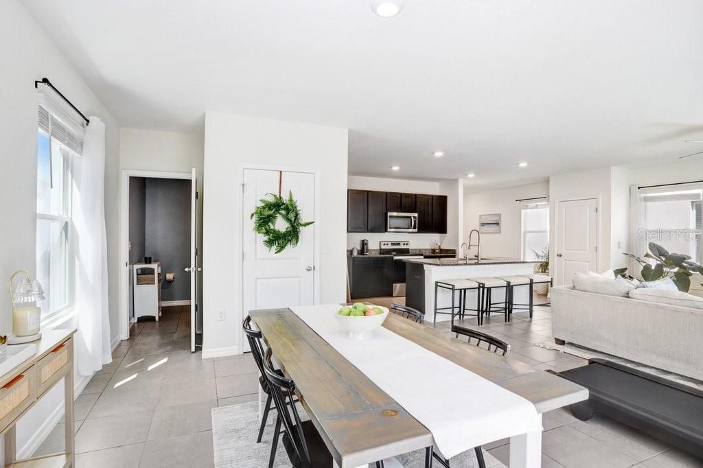 For Rent: $2,950 (4 beds, 2 baths, 2260 Square Feet)