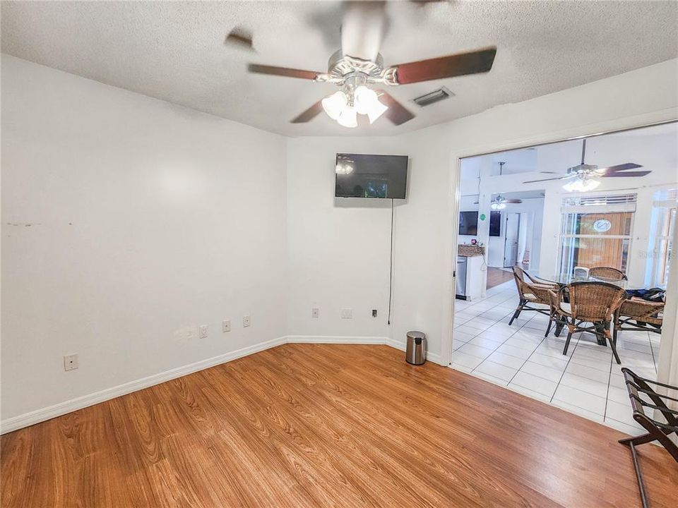 En Venta: $464,900 (3 camas, 2 baños, 1535 Pies cuadrados)