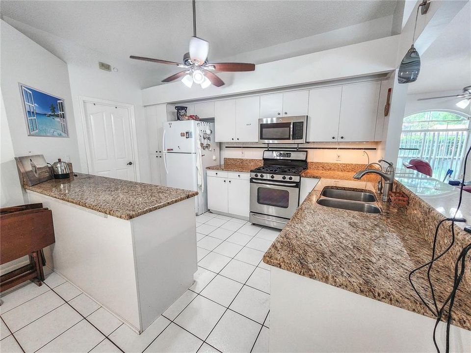 En Venta: $464,900 (3 camas, 2 baños, 1535 Pies cuadrados)