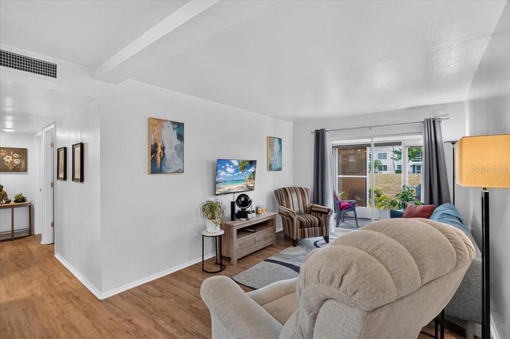 En Venta: $99,000 (2 camas, 1 baños, 744 Pies cuadrados)