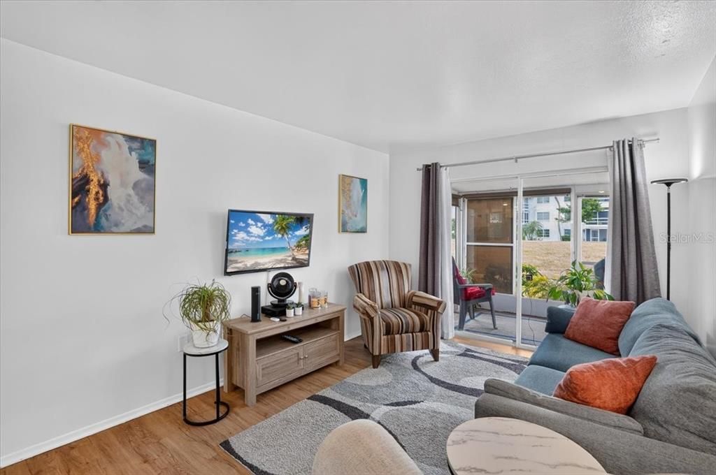 En Venta: $99,000 (2 camas, 1 baños, 744 Pies cuadrados)
