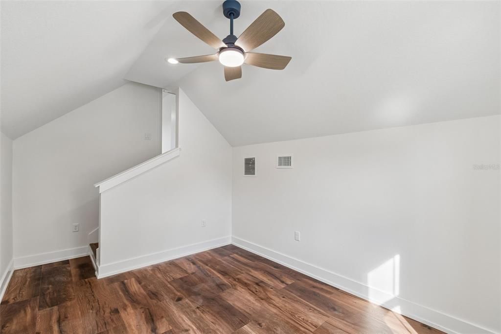 For Sale: $1,249,900 (5 beds, 5 baths, 3688 Square Feet)
