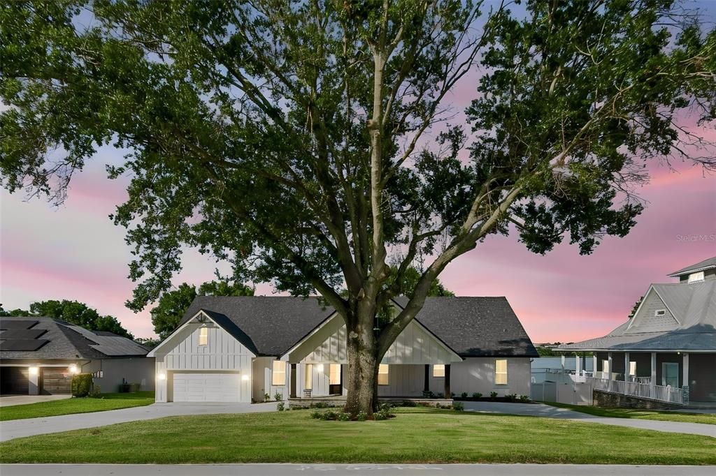For Sale: $1,249,900 (5 beds, 5 baths, 3688 Square Feet)