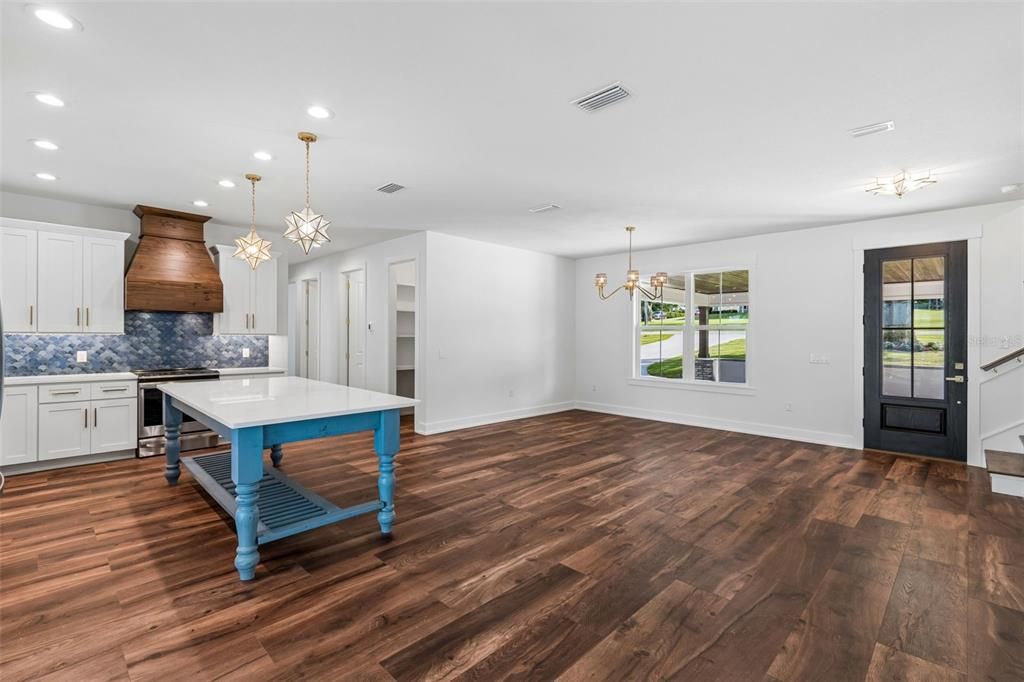 For Sale: $1,249,900 (5 beds, 5 baths, 3688 Square Feet)