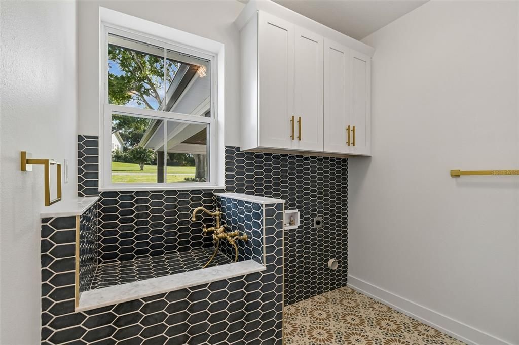 For Sale: $1,249,900 (5 beds, 5 baths, 3688 Square Feet)