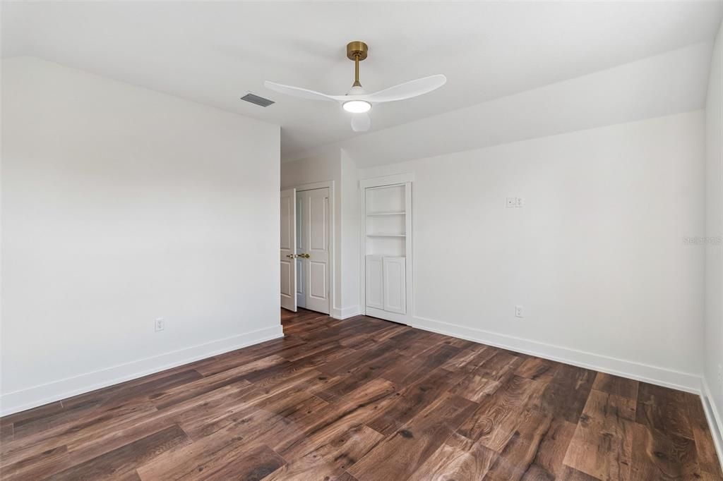 For Sale: $1,249,900 (5 beds, 5 baths, 3688 Square Feet)