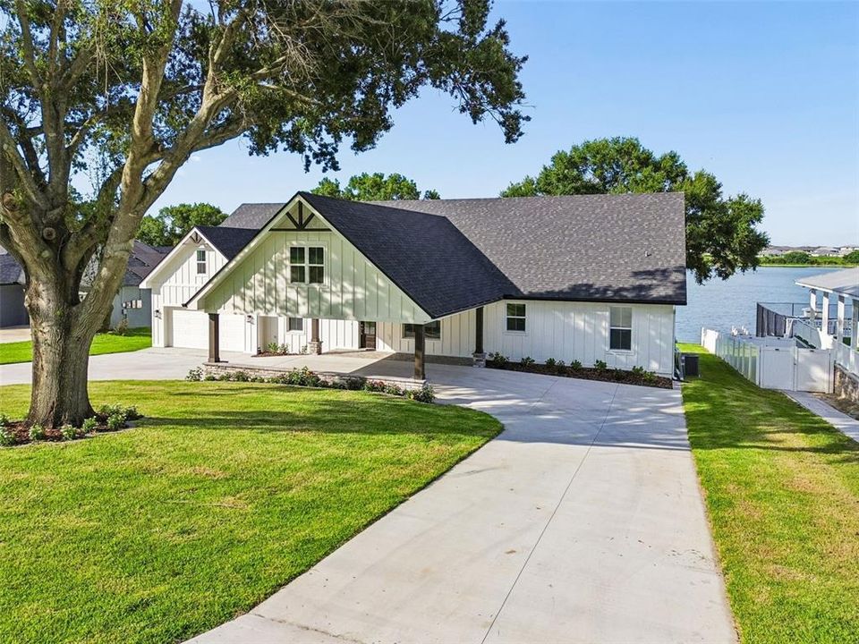 For Sale: $1,249,900 (5 beds, 5 baths, 3688 Square Feet)