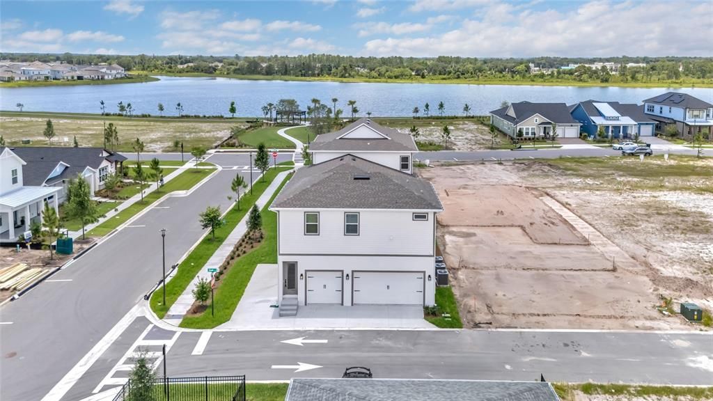 For Rent: $2,300 (1 beds, 1 baths, 890 Square Feet)