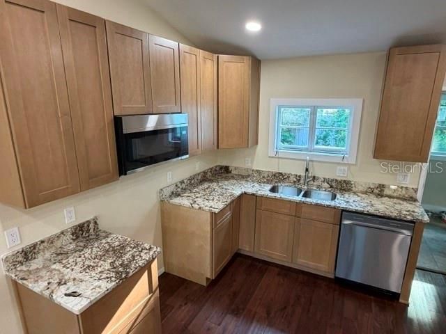 En Venta: $260,000 (3 camas, 2 baños, 1050 Pies cuadrados)
