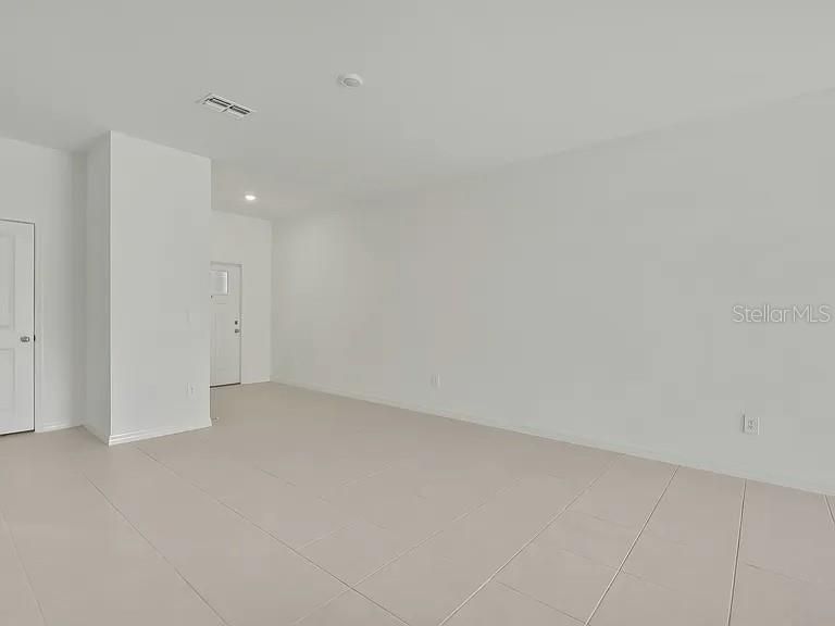 В аренду: $1,950 (3 спален, 2 ванн, 1634 Квадратных фут)