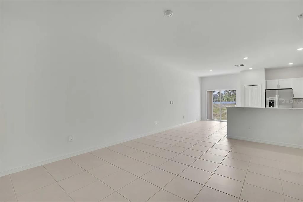 В аренду: $1,950 (3 спален, 2 ванн, 1634 Квадратных фут)