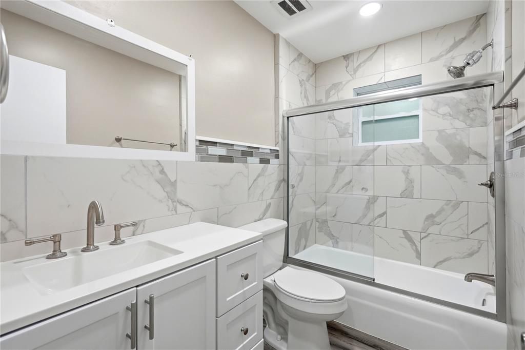 En Venta: $389,500 (3 camas, 2 baños, 1052 Pies cuadrados)
