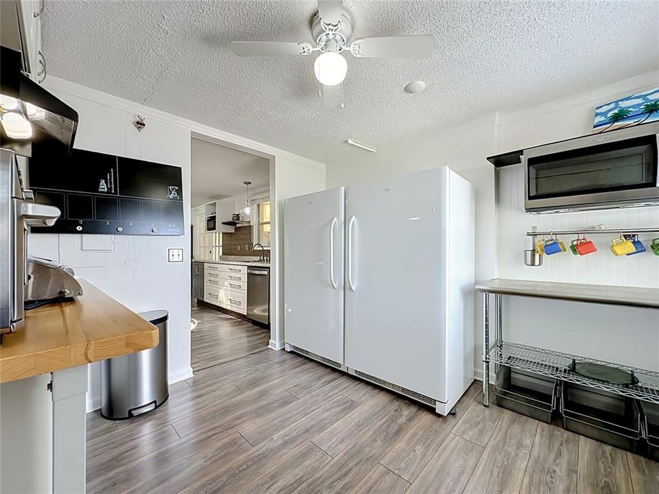 待售: $345,000 (4 贝兹, 2 浴室, 2090 平方英尺)