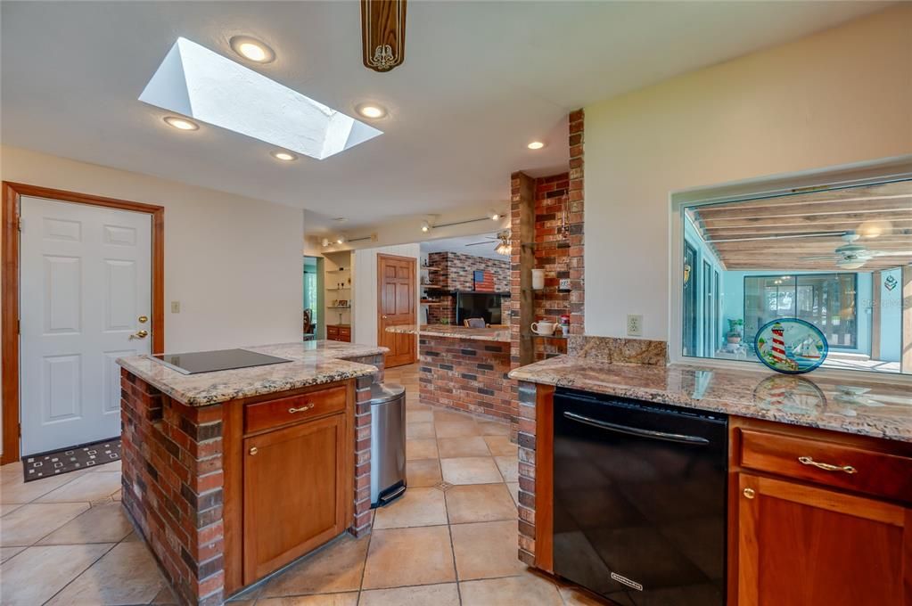 En Venta: $899,900 (3 camas, 3 baños, 2665 Pies cuadrados)