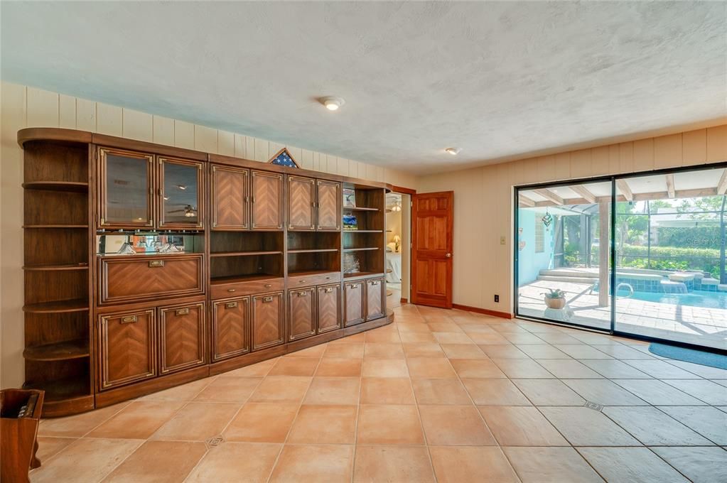 En Venta: $899,900 (3 camas, 3 baños, 2665 Pies cuadrados)