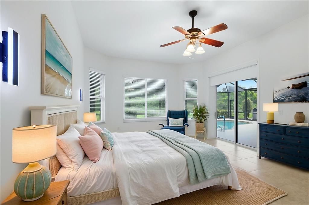 Activo con contrato: $695,000 (3 camas, 2 baños, 2427 Pies cuadrados)