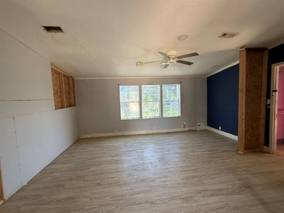 For Sale: $71,000 (3 beds, 2 baths, 1824 Square Feet)
