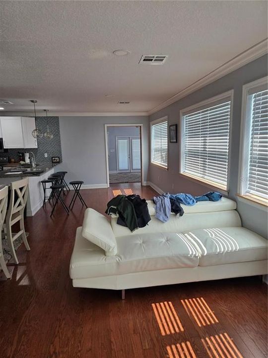 В аренду: $3,500 (5 спален, 4 ванн, 2824 Квадратных фут)