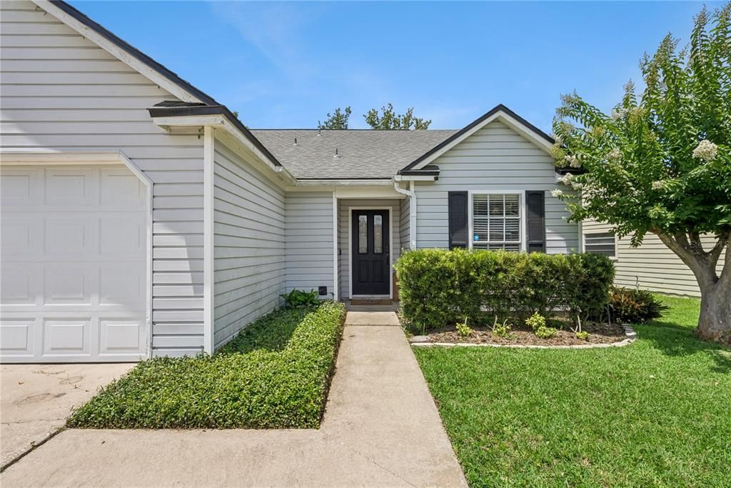 For Sale: $409,000 (3 beds, 2 baths, 1396 Square Feet)