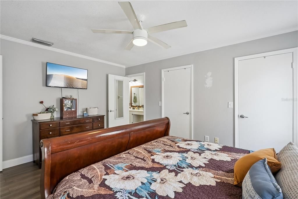 For Sale: $409,000 (3 beds, 2 baths, 1396 Square Feet)