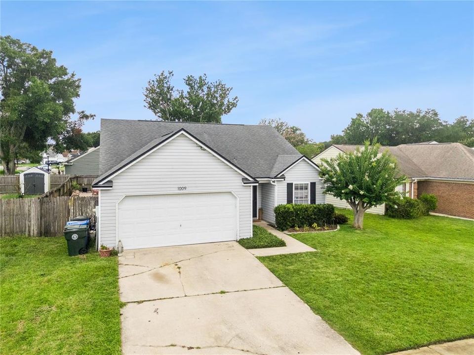 For Sale: $409,000 (3 beds, 2 baths, 1396 Square Feet)