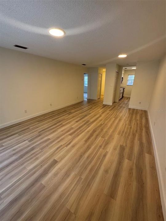 В аренду: $1,700 (2 спален, 2 ванн, 1058 Квадратных фут)