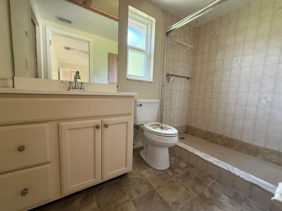На продажу: $159,000 (2 спален, 2 ванн, 1517 Квадратных фут)