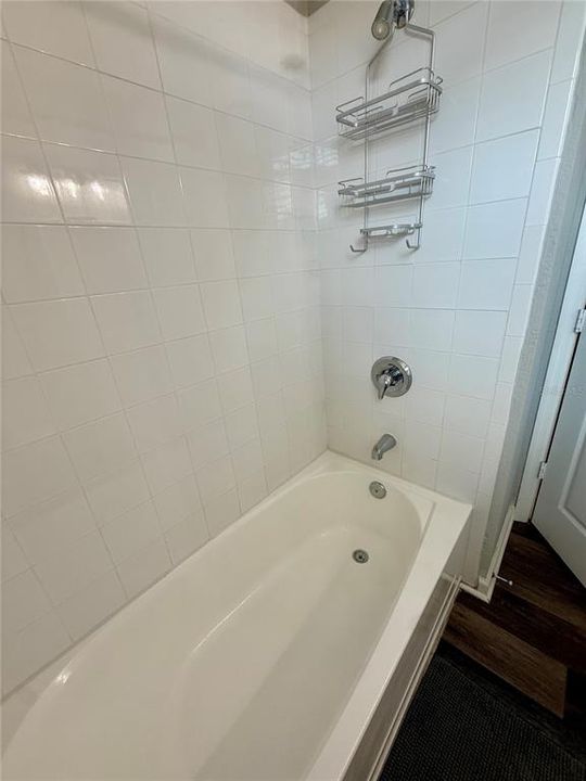 Active With Contract: $384,900 (3 beds, 2 baths, 1247 Square Feet)